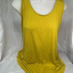 Zenana Outfitters Yellow Sleeveless Relaxed Tank Top